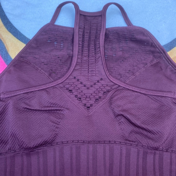 Cropped tank top fitness girly gym Women's Athleta Sports Bra, Burgundy, Size M - Picture 8 of 9